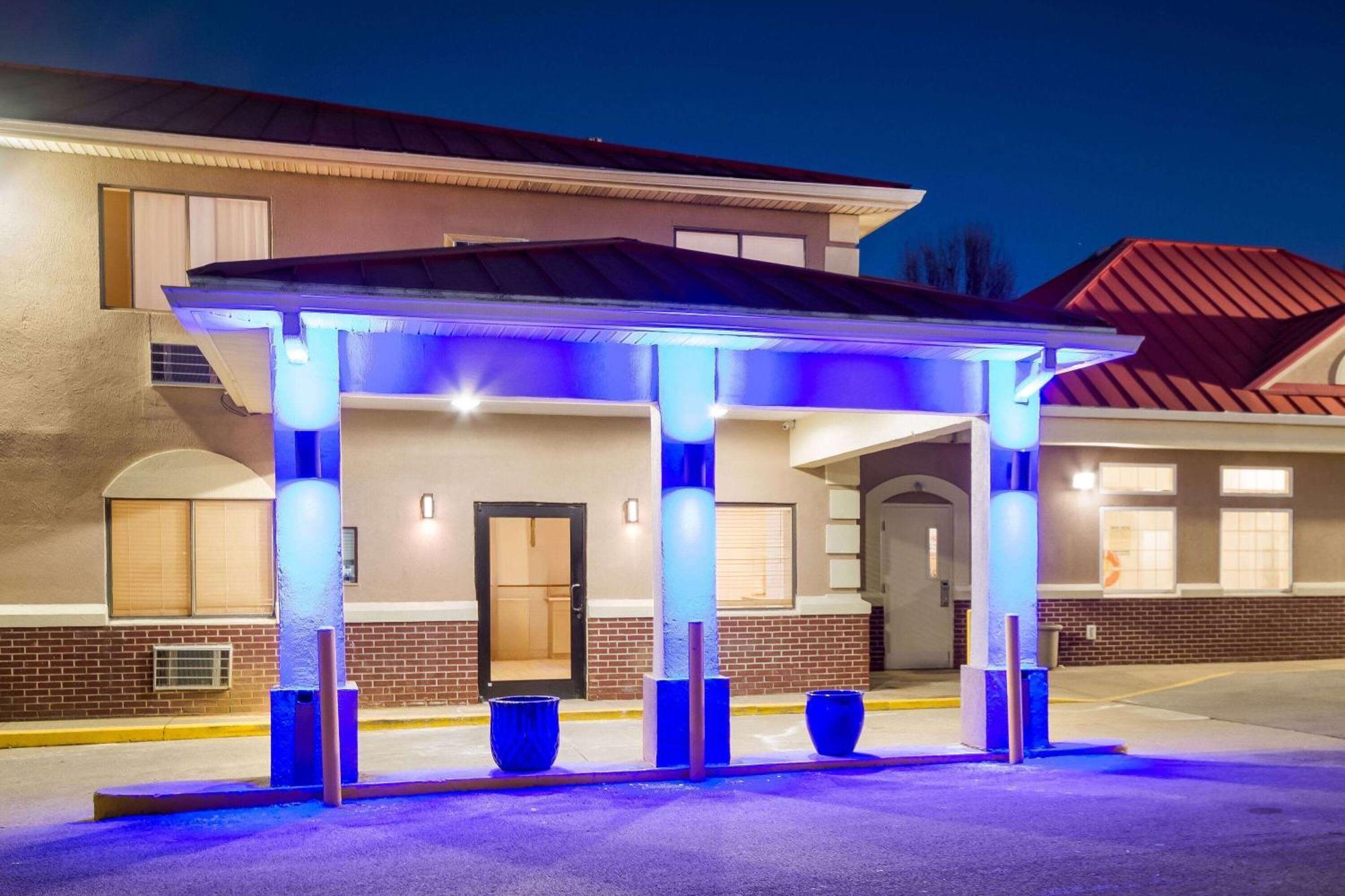 Super 8 By Wyndham Elizabethtown Hotel Exterior foto