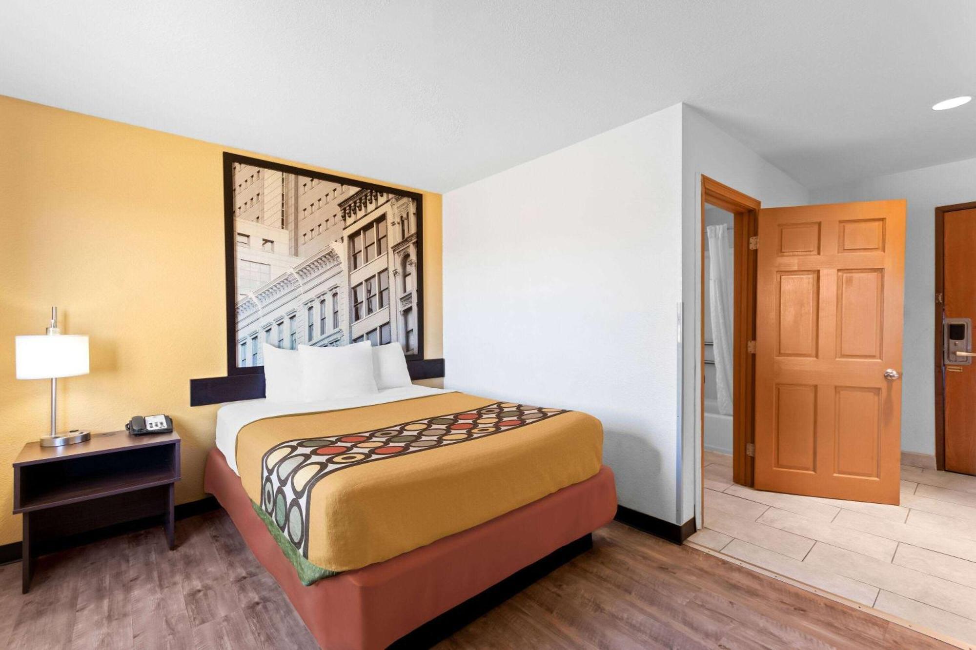 Super 8 By Wyndham Elizabethtown Hotel Exterior foto